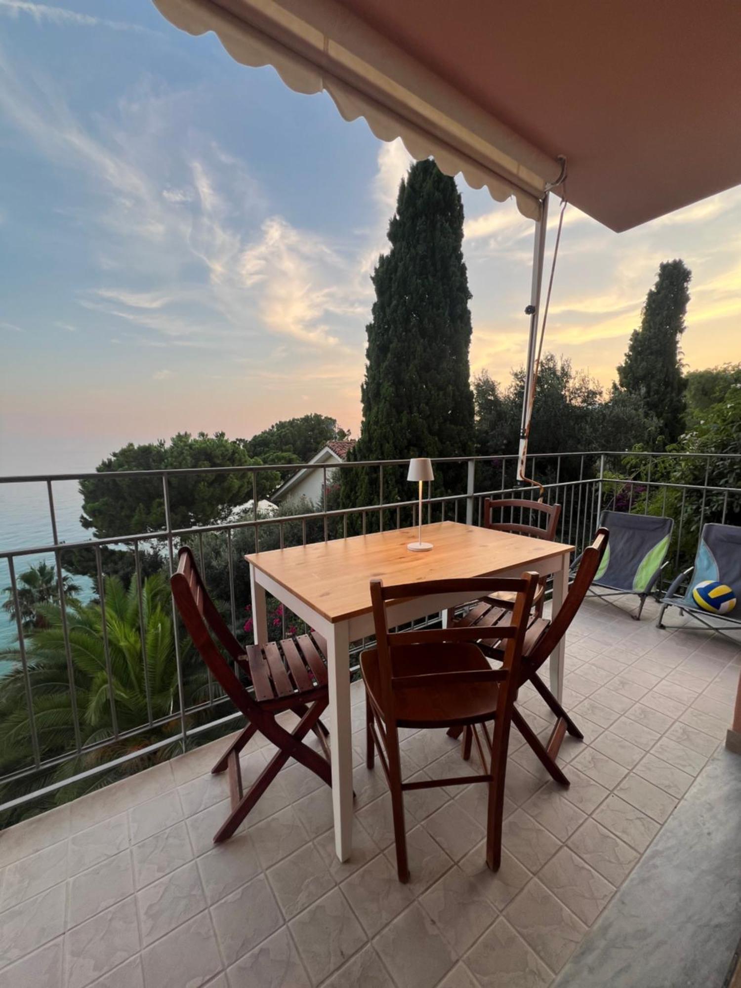 La Casa Alle Calandre Ventimiglia Exterior foto